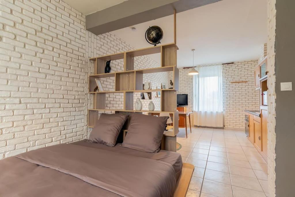 Ferienwohnung Le Graphite Auboue Exterior foto